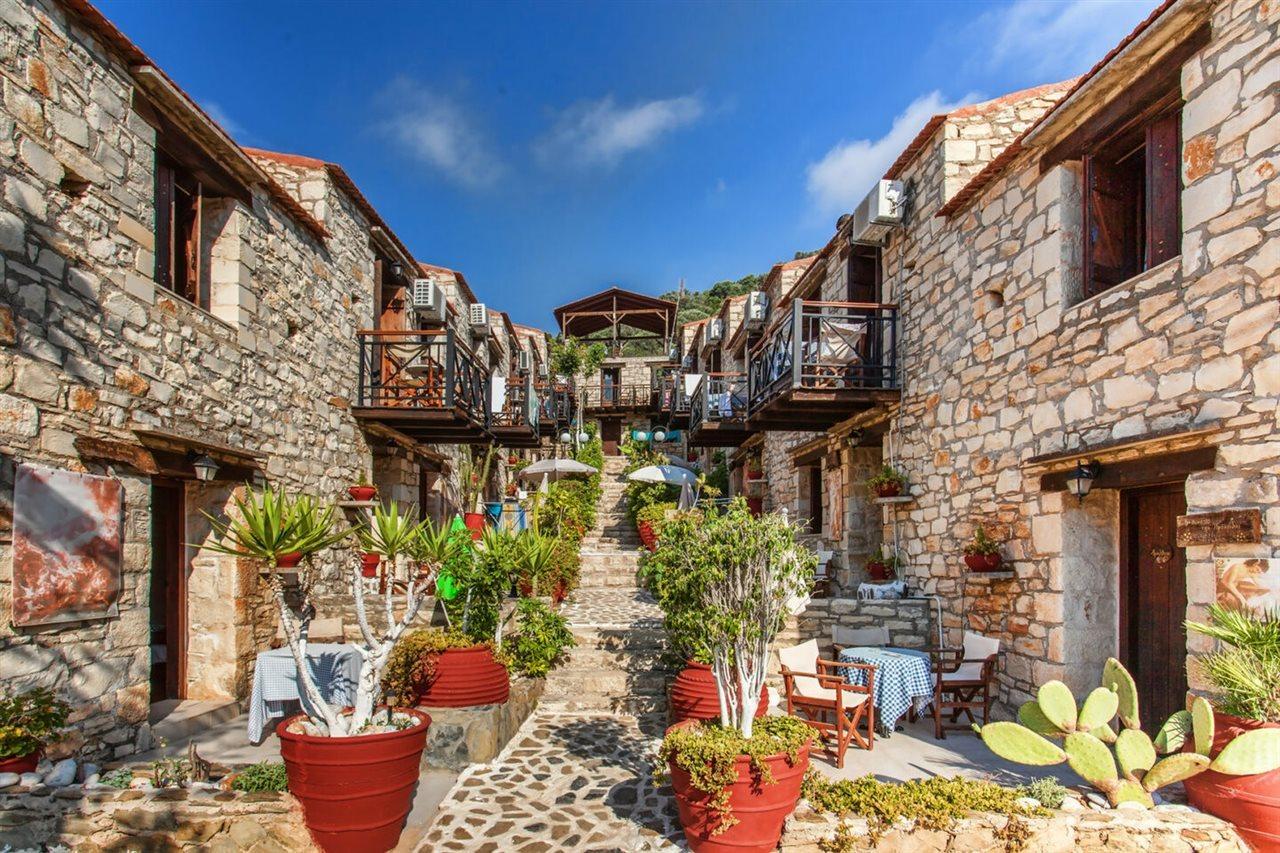 Stone Village Hotel Apartments Bali  Exterior photo